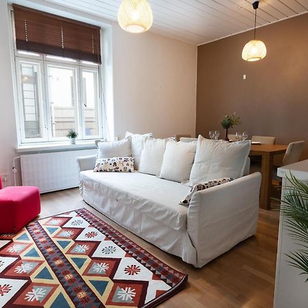 הלסינקי 2Ndhomes Central 1Br Apartment With Great Location By Kaisaniemi Park מראה חיצוני תמונה